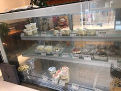 面包甜点陈列柜-你好独角兽·蛋糕甜品