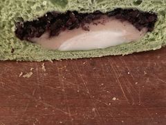 抹茶芋泥麻薯软欧面包-多乐之日(华贸天地店)