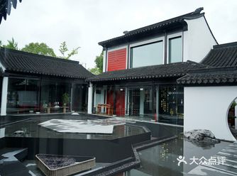 & Restaurant 人均：400+