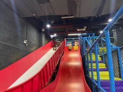 -蹦贝运动中心·蹦床·攀岩·闯关(龙岗店)