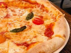 玛格丽塔基本披萨-La Tavernetta(Bar à Vin)(乌鲁木齐路店)