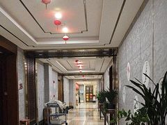 -颐而康·按摩·艾灸·足疗(武陵大道店)