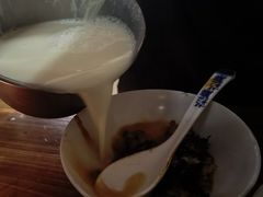 -云南大锅豆浆店