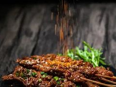 -老街烧烤大排档·地道湖北菜·龙虾馆(汉口火车站店)