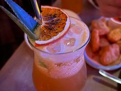 -FOUR PLAY BAR