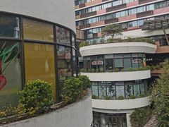 -瑞虹新天地月亮湾