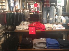 -Abercrombie&Fitch(德基广场店)