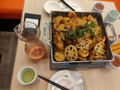 招牌悦蓉牛蛙干锅-精悦蓉(松江万达广场店)