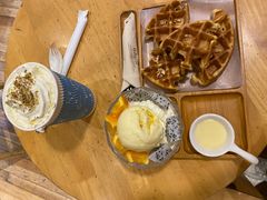 -猫的天空之城概念书店(杭州南宋御街店)