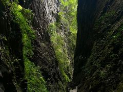 -龙水峡地缝景区