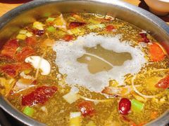酸萝卜鸭架汤-守柴炉烤鸭(中海国际店)