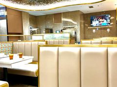 -香港新发烧腊茶餐厅(水围店)