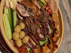 -有红鸡毛店·川菜(建设路店)