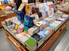 -西西弗书店&矢量咖啡(凯德晶萃广场店)