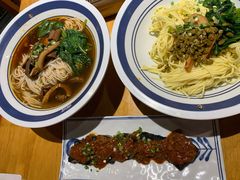 -霸蛮湖南菜·牛肉粉(荣京西街店)