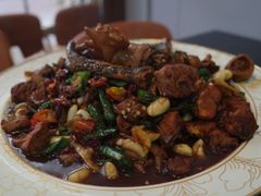 -郑小二山东特色炒鸡店(红小巷店)