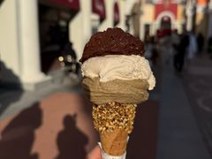 -VENCHI 闻绮(上海佛罗伦萨小镇店)