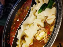 -阿瓦山寨·湘菜现炒·剁椒鱼头王(咸阳总店)