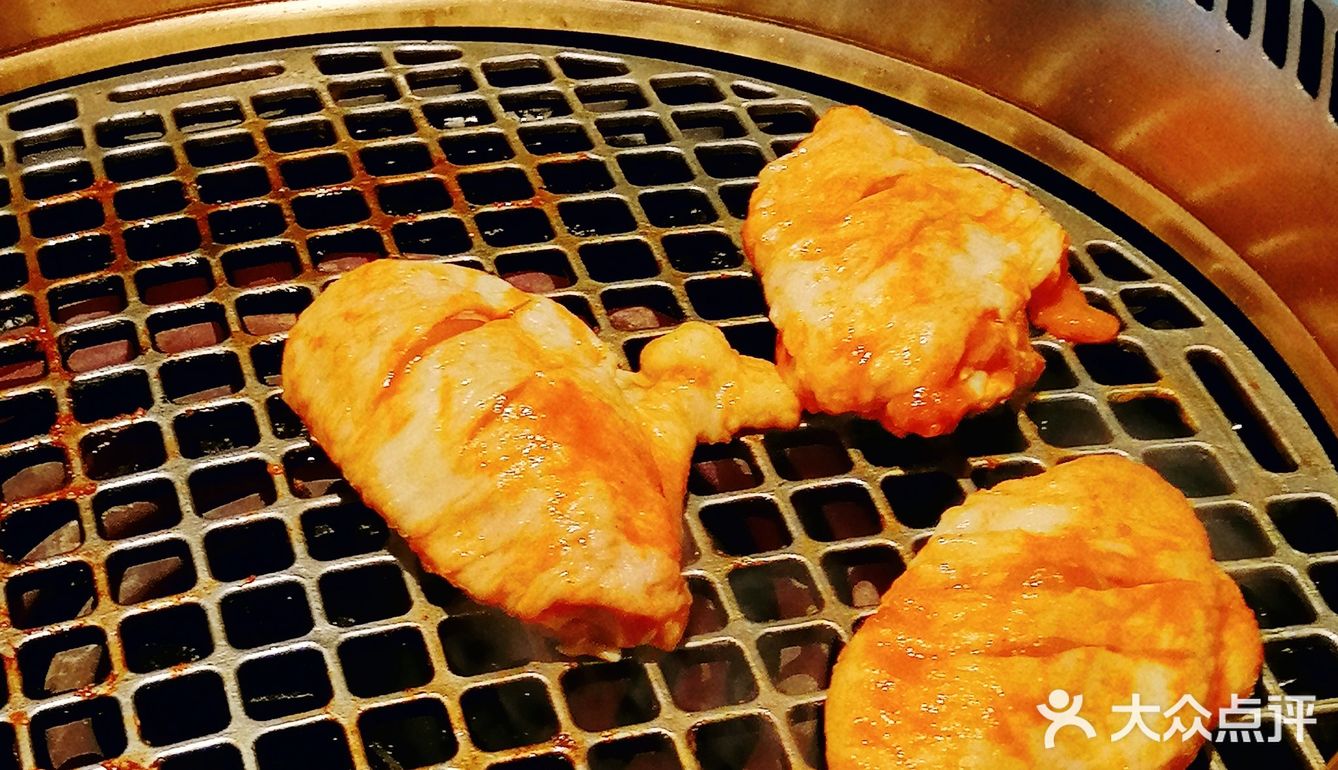 吃肉吗？管够的那种！吃完扶墙走的那种！