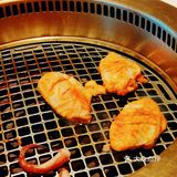 吃肉吗？管够的那种！吃完扶墙走的那种！
