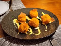 意大利火腿炸虾丸子-MONICH牛排融合餐厅(和义大道购物中心店)