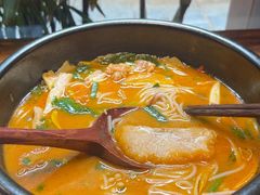 -银米·云南传统过桥米线(双廊黑金冠店)