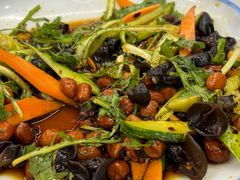 -一口猪海鲜浑锅·东北家常菜