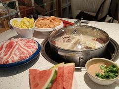 -三人行骨头王火锅(长寿店)