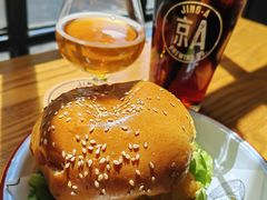 工人啤酒糊炸鱼汉堡-京A Brewpub·精酿餐吧(幸福村店)