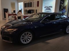 -TESLA 特斯拉(广州天环广场体验店)
