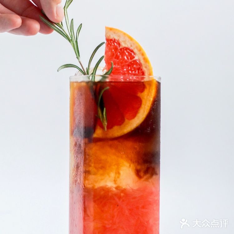 高颜值饮品·夏日里的西柚冰萃咖啡