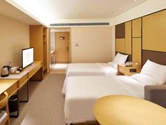 -全季酒店上海野生动物园店-地面停车场