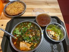 -柳州肥姨妈大骨螺蛳粉(东靖路店)