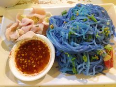 猪肉拌面-蝶豆花蓝面条