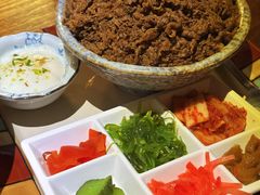 豪华五层牛肉饭-二丁目食堂(铁西星摩尔店)