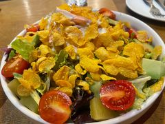 招牌鲜虾牛油果配菠萝健康沙拉-莫比餐厅(五道口店)
