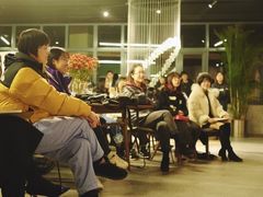 等位区-山下C5cafe(惠通时代广场店)