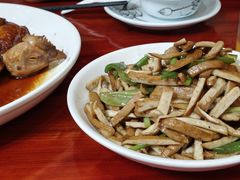 -芦茨金富饭庄·25年老字号·专做稻草鸡