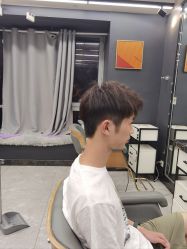 -藤野造型烫发染发