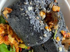 -黑色经典臭豆腐·湖南特产(步行街店)