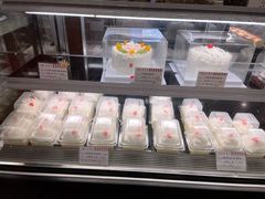 -红宝石·鲜奶小方·海派西点房(南丹店)