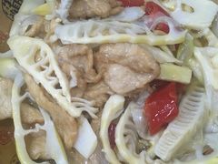 -雷祖芳老妈蹄花店