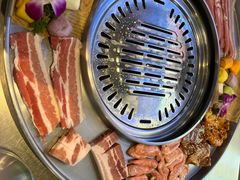 -哈哈碳都·牛肋条无限自助烤肉(台江万达店)