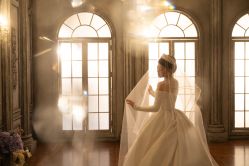 -雪中彩影婚纱摄影·微光艺术中心