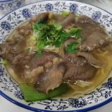 黄辛一牛肉拉面做好会叫号去端，全程都很速度