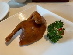 玻璃脆皮乳鸽-利苑酒家(金宝店)