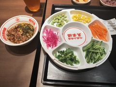 -顺溜·手工刀削面·黑金店(铜锣湾店)