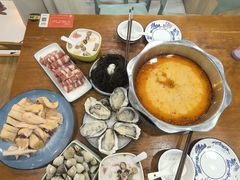 -老何家后安粉·糟粕醋海鲜火锅(三亚湾椰梦长廊店)