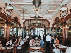 -Majestic Café