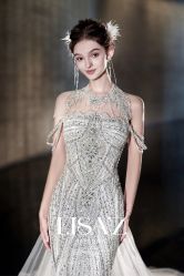 -Renee芮亦婚纱(原丽莎)
